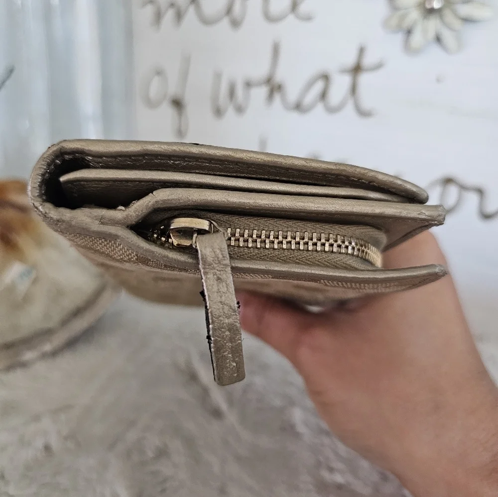 GUCCI GG Abbey D-Ring Long Wallet - Picture 11 of 15